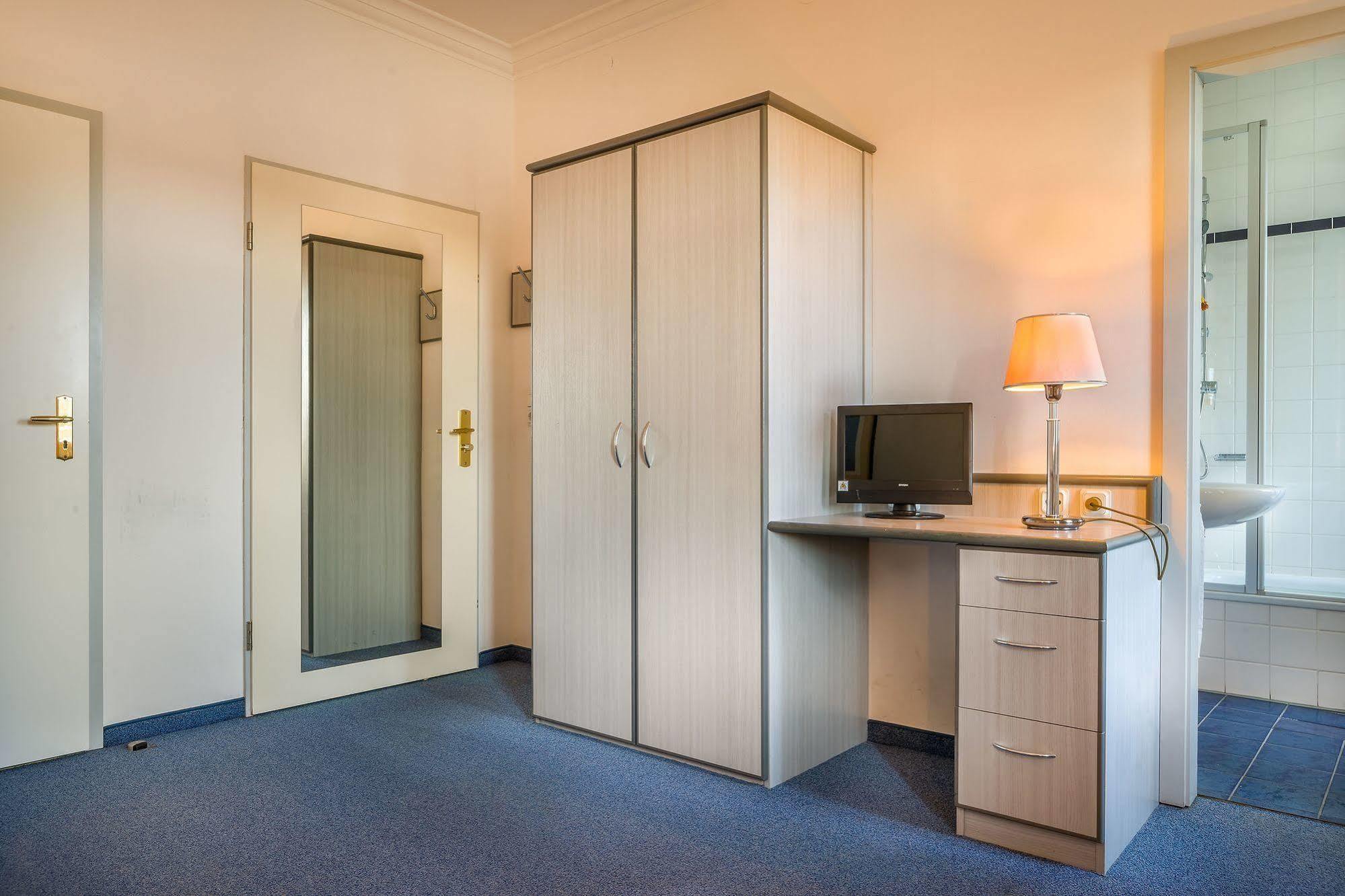 Hotel am Bonhöfferplatz Dresden Exteriör bild